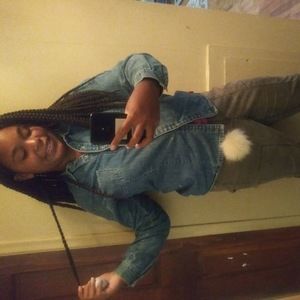 Meet your Posher, Lenee